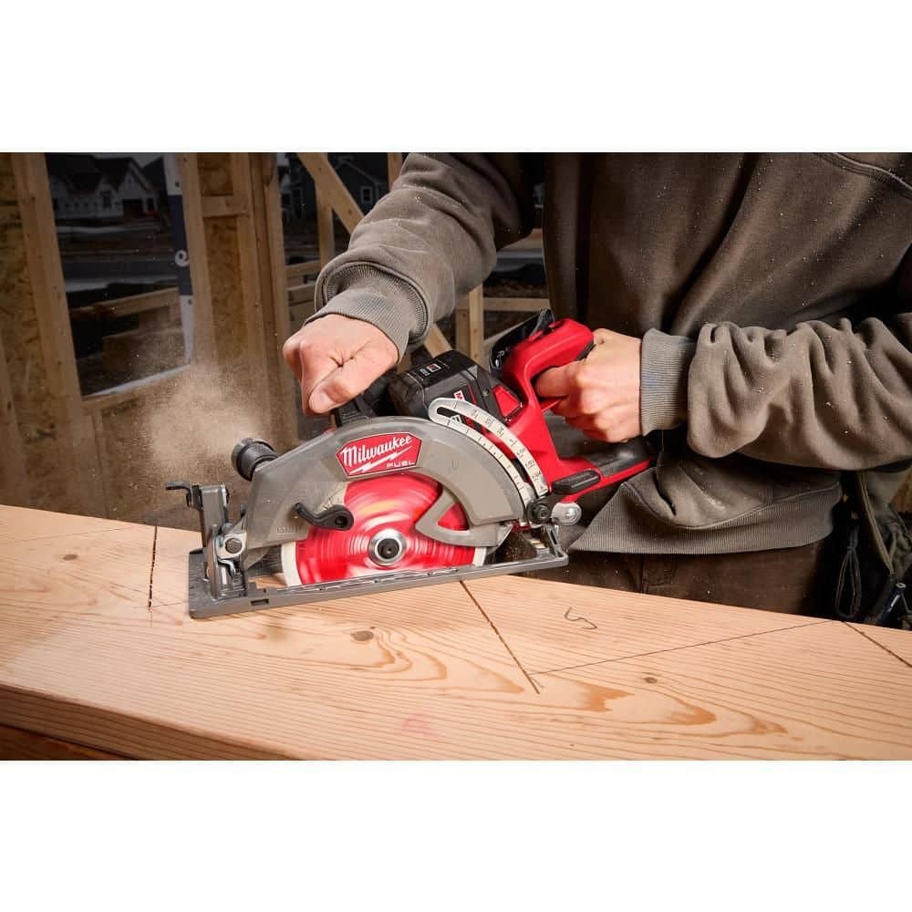MILWAUKEE TOOL M18 FUEL 18V 7-1/4 in. Circular Saw
