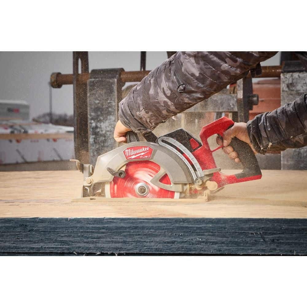 MILWAUKEE TOOL M18 FUEL 18V 7-1/4 in. Circular Saw