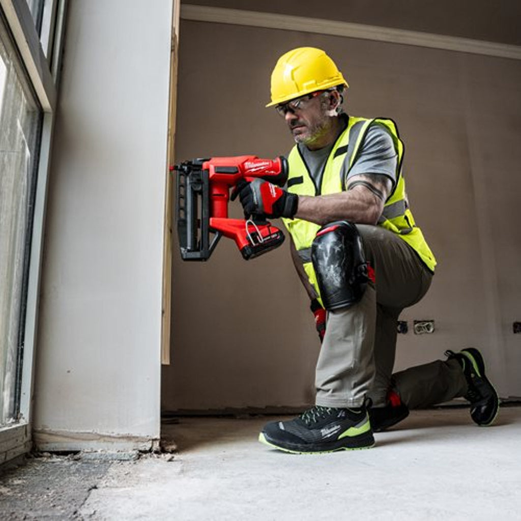 MILWAUKEE TOOL M18 FUEL 16-Gauge Straight Finish Nailer